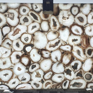 Agate grey giant