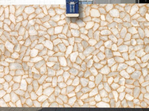 Crystal quartz white with gold